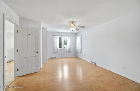 Tiny photo for 2165 Glenacres Court, Maumee, OH 43537 (MLS # 10004342)