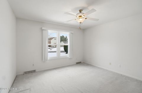 Tiny photo for 2165 Glenacres Court, Maumee, OH 43537 (MLS # 10004342)