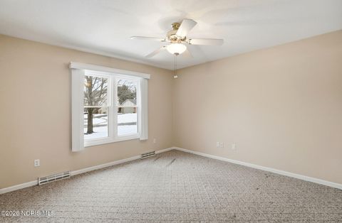 Tiny photo for 2165 Glenacres Court, Maumee, OH 43537 (MLS # 10004342)