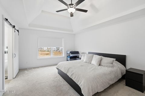 Tiny photo for 17 Hawthorne Crossing, Perrysburg, OH 43551 (MLS # 10005747)