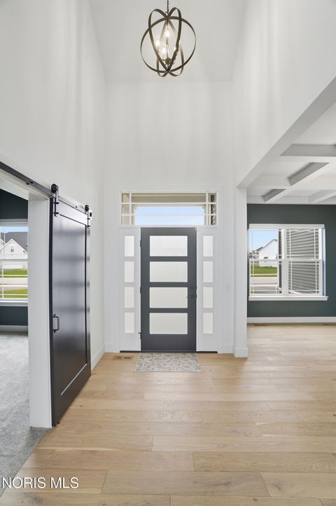 Tiny photo for 17 Hawthorne Crossing, Perrysburg, OH 43551 (MLS # 10005747)