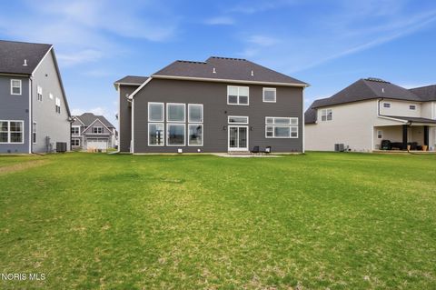 Tiny photo for 17 Hawthorne Crossing, Perrysburg, OH 43551 (MLS # 10005747)