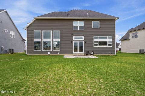 Tiny photo for 17 Hawthorne Crossing, Perrysburg, OH 43551 (MLS # 10005747)