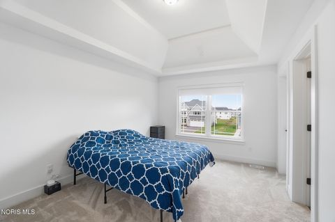 Tiny photo for 17 Hawthorne Crossing, Perrysburg, OH 43551 (MLS # 10005747)