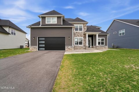 Tiny photo for 17 Hawthorne Crossing, Perrysburg, OH 43551 (MLS # 10005747)