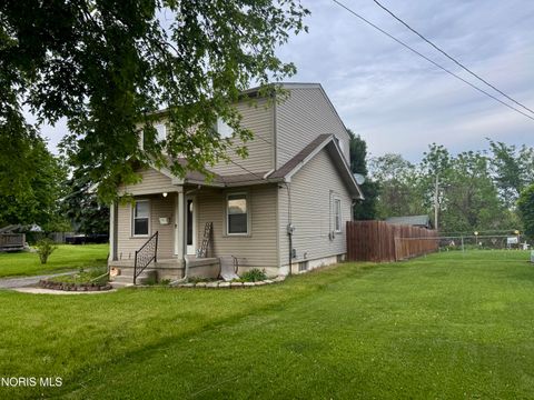 Photo of 109 Van Buren Avenue, Toledo, OH 43605 (MLS # 10008032)