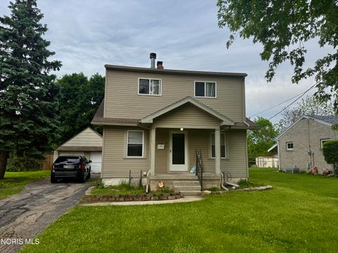 Tiny photo for 109 Van Buren Avenue, Toledo, OH 43605 (MLS # 10008032)