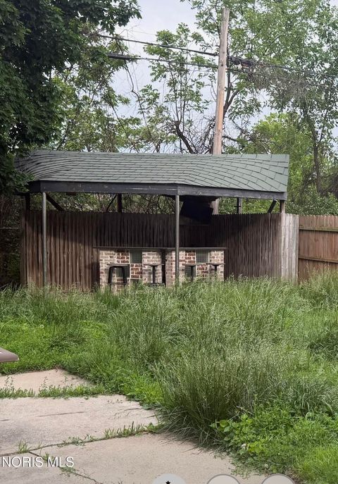Tiny photo for 109 Van Buren Avenue, Toledo, OH 43605 (MLS # 10008032)