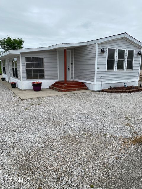 Mobile Home For Sale - 1097 & 1099 N Bass Lane<br/> Oak Harbor, OH 43449