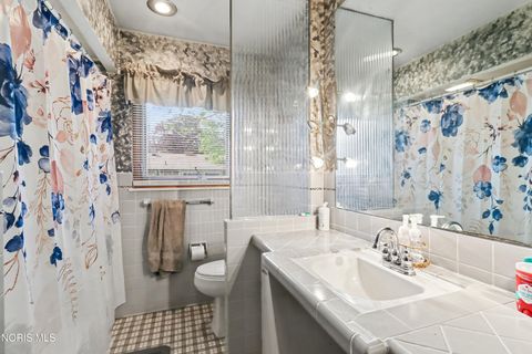 Tiny photo for 1332 Juliet Drive, Toledo, OH 43614 (MLS # 10006785)