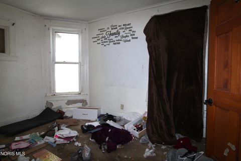 Tiny photo for 837 Orchard Street, Toledo, OH 43609 (MLS # 10007384)