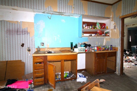 Tiny photo for 837 Orchard Street, Toledo, OH 43609 (MLS # 10007384)