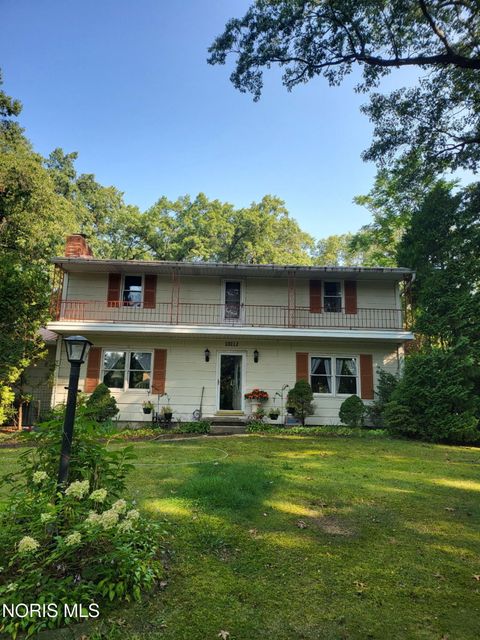 Photo of 10112 Maumee Western Road, Monclova, OH 43542 (MLS # 10006242)