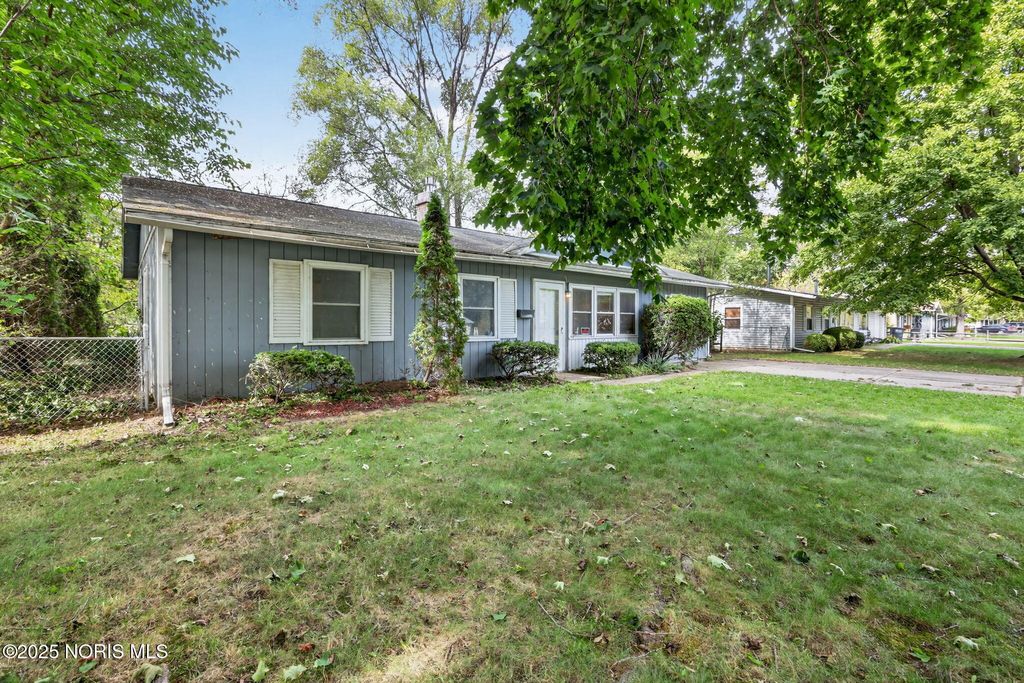 Photo for 6111 Buchanan Drive, Toledo, OH 43623 (MLS # 10000499)
