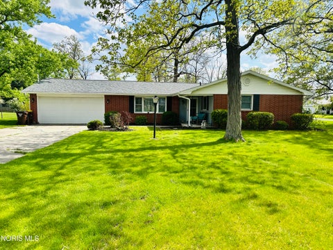 Photo of 110 Elmwood Drive, Sherwood, OH 43556 (MLS # 10013852)