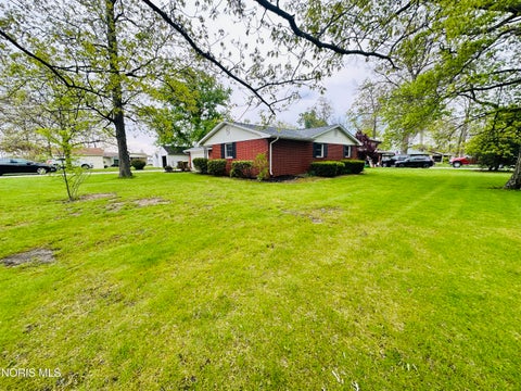 Tiny photo for 110 Elmwood Drive, Sherwood, OH 43556 (MLS # 10013852)