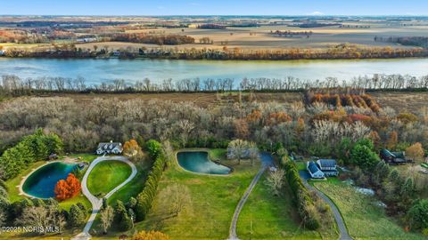 Photo of 10855 S River Road, Grand Rapids, OH 43522 (MLS # 10001406)