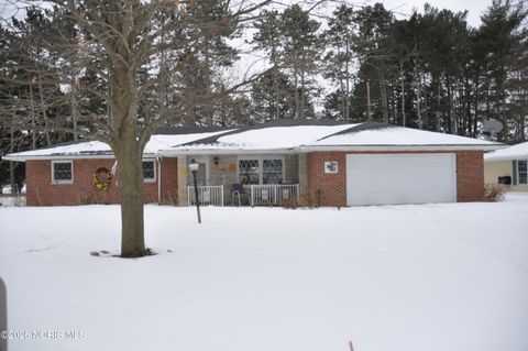 Tiny photo for 1533 Greenfield Court, Fremont, OH 43420 (MLS # 10004050)