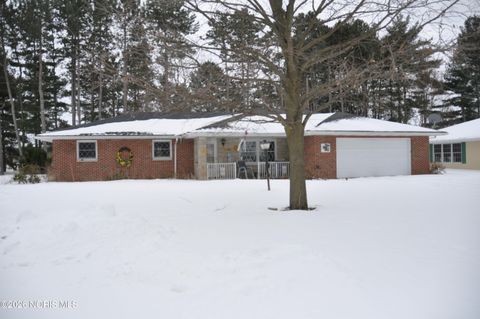 Photo of 1533 Greenfield Court, Fremont, OH 43420 (MLS # 10004050)