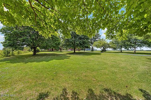 Tiny photo for 6498 County Road 330, Fostoria, OH 44830 (MLS # 10010260)