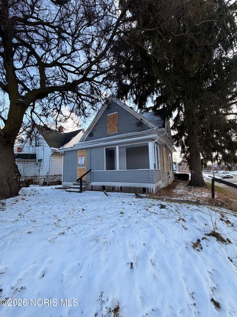 Tiny photo for 150 W Park Street, Toledo, OH 43608 (MLS # 10002723)