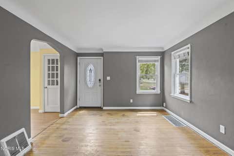 Tiny photo for 2424 Beaufort Avenue, Toledo, OH 43613 (MLS # 10011768)