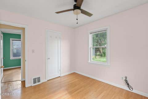 Tiny photo for 2424 Beaufort Avenue, Toledo, OH 43613 (MLS # 10011768)