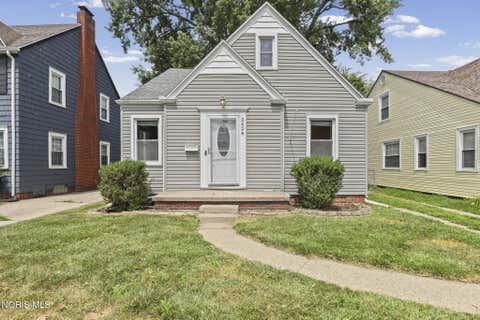 Tiny photo for 2424 Beaufort Avenue, Toledo, OH 43613 (MLS # 10011768)
