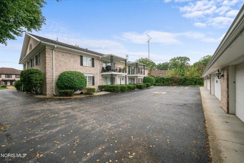 Tiny photo for 6562 Woodhall Drive #4, Sylvania, OH 43560 (MLS # 10014285)