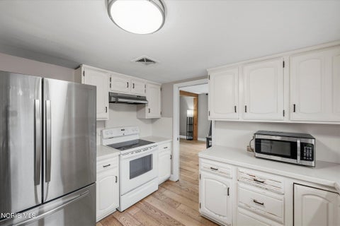 Tiny photo for 6562 Woodhall Drive #4, Sylvania, OH 43560 (MLS # 10014285)