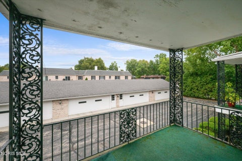 Tiny photo for 6562 Woodhall Drive #4, Sylvania, OH 43560 (MLS # 10014285)