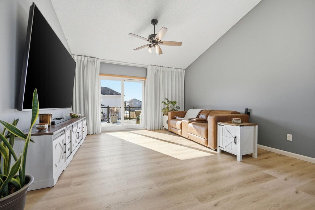 Photo of 236 Ardennes Avenue E, Shakopee, MN 55379 (MLS # 7021020)