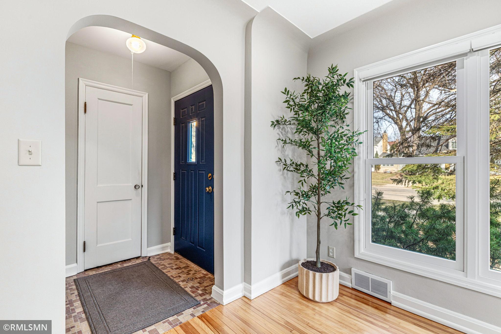 2730 France Avenue S