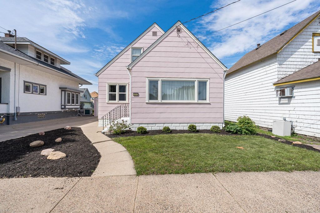 Photo of 606 3rd Avenue NW, Austin, MN 55912 (MLS # 7071914)