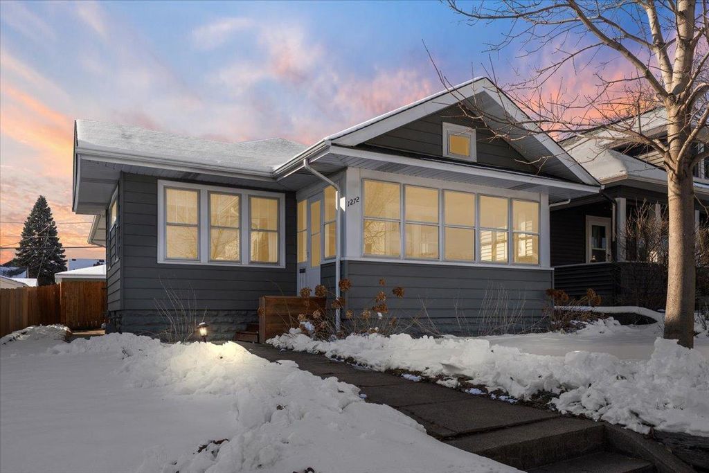 Photo of 1272 Randolph Avenue, Saint Paul, MN 55105 (MLS # 7024740)