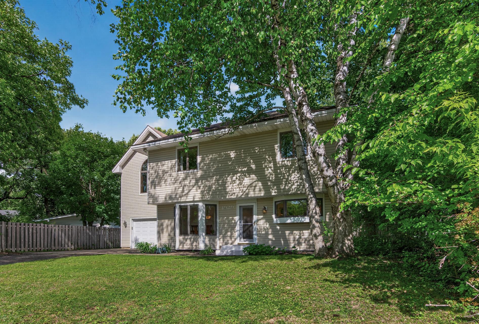 4929 West Lane