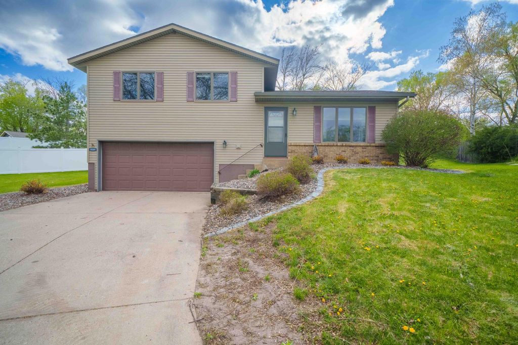 Photo of 117 Vineyard Street, Cannon Falls, MN 55009 (MLS # 7069774)