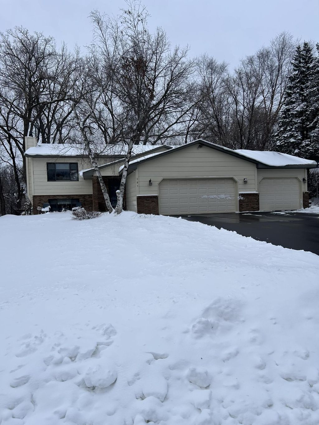 Photo of 281 Woodridge Drive, Vadnais Heights, MN 55127 (MLS # 7039627)