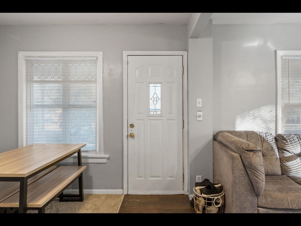 Photo of 2631 Thomas Avenue N, Minneapolis, MN 55411 (MLS # 7032671)