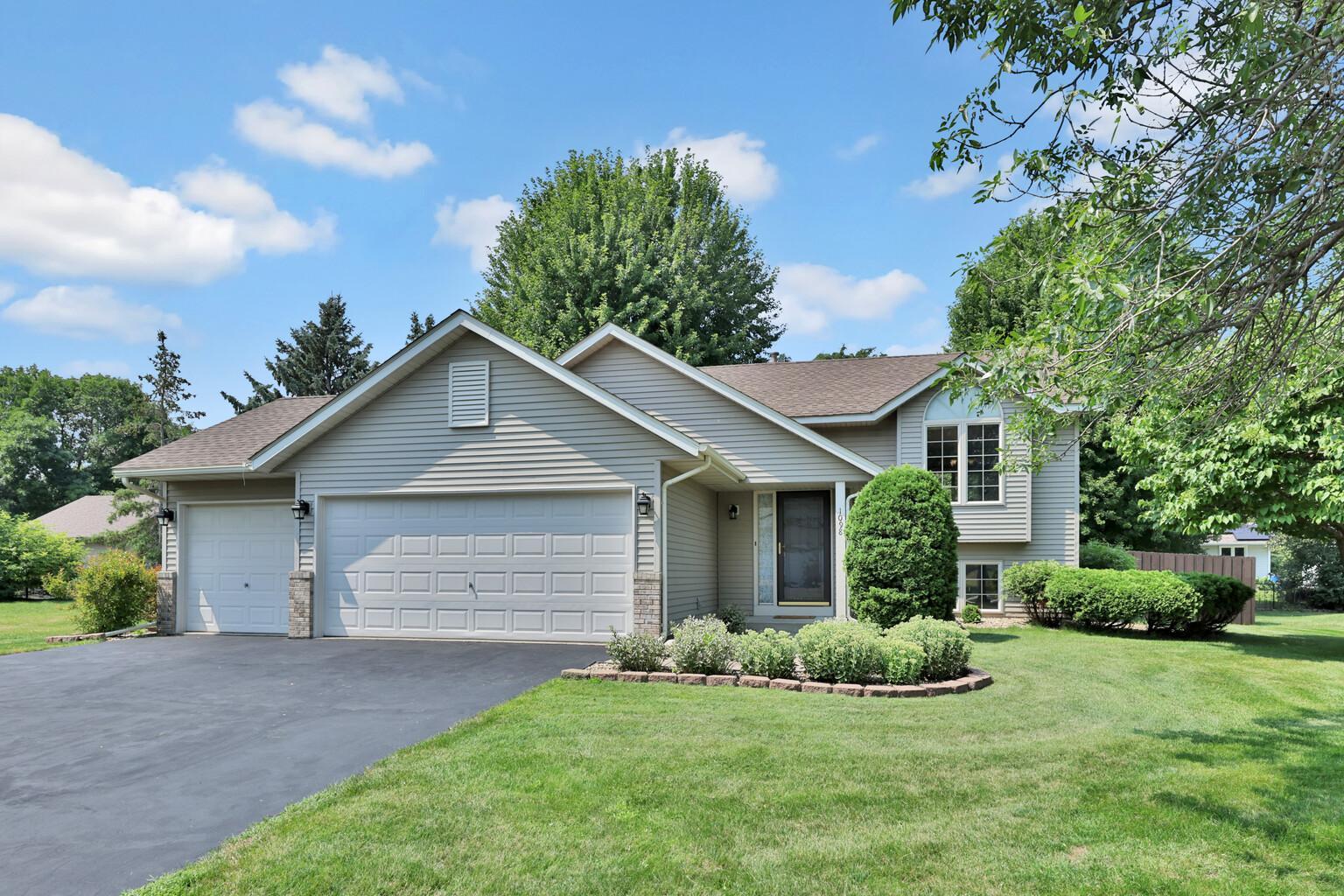 1098 Heather Drive