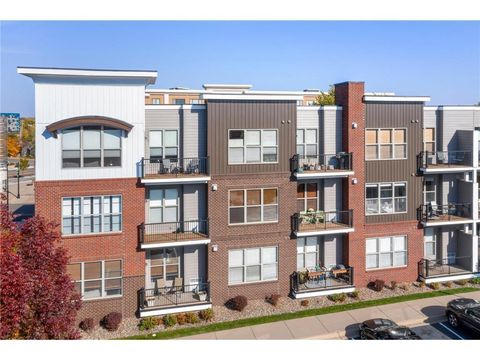 Photo of 3640 Wooddale Avenue S #319, Saint Louis Park, MN 55416 (MLS # 7031300)
