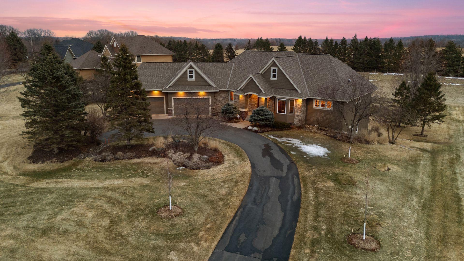 2923 Jonquil Trail N