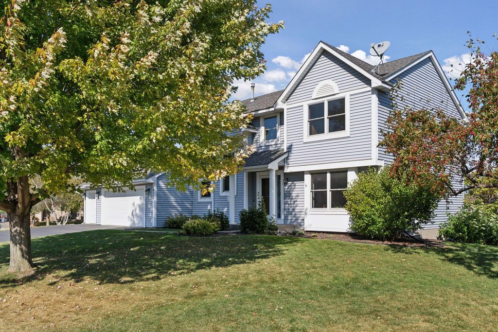 Photo of 18224 88th Avenue N, Maple Grove, MN 55311 (MLS # 7064919)