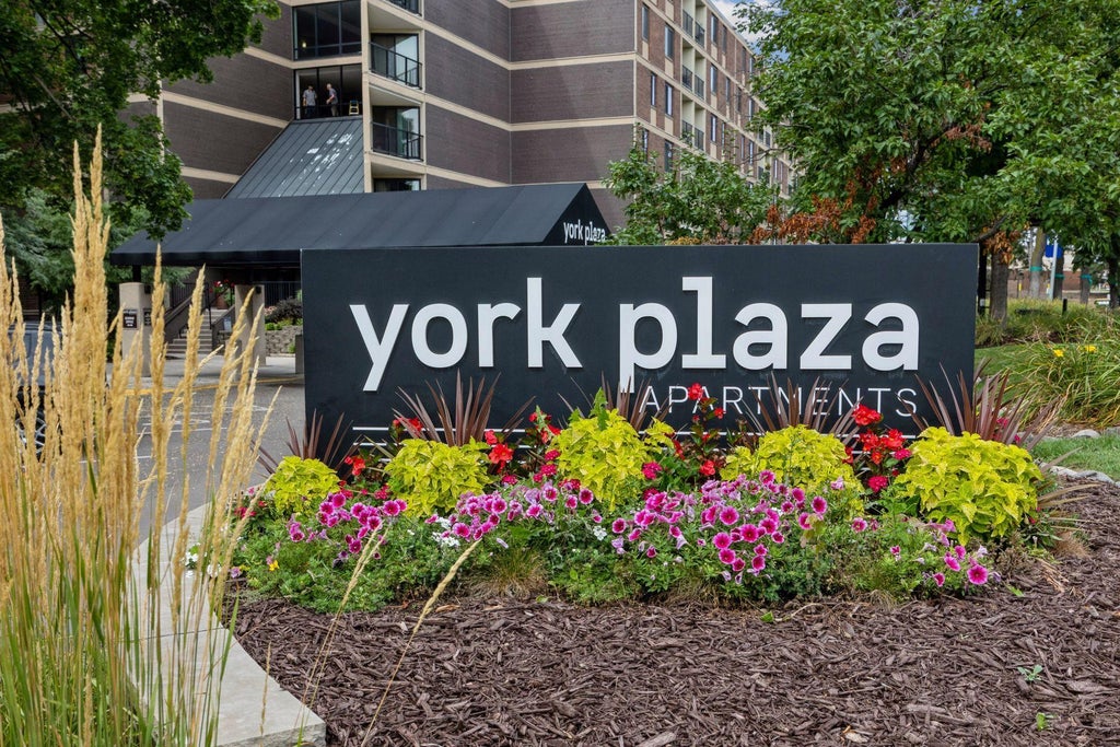 Photo of 7200 York Avenue S #103, Edina, MN 55435 (MLS # 7146412)