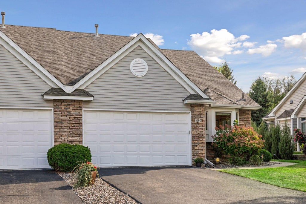 Photo of 1090 Westcliff Curve, Shoreview, MN 55126 (MLS # 7139453)
