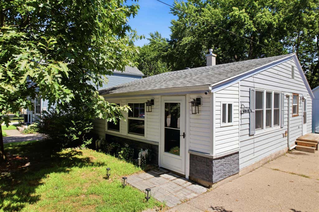 Photo of 134 Fairfax Street, Winona, MN 55987 (MLS # 7130345)
