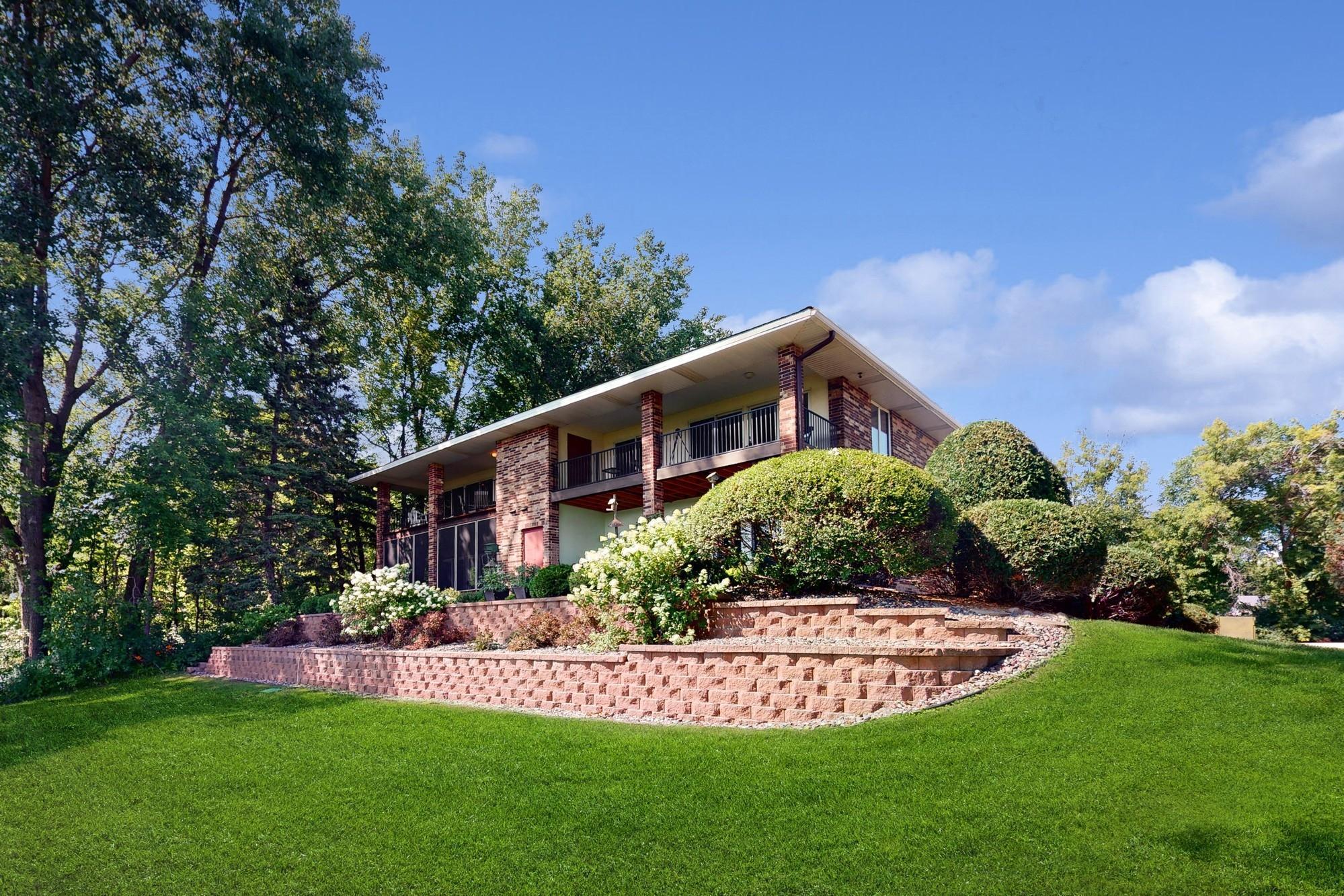1299 Black Oaks Court N 1D