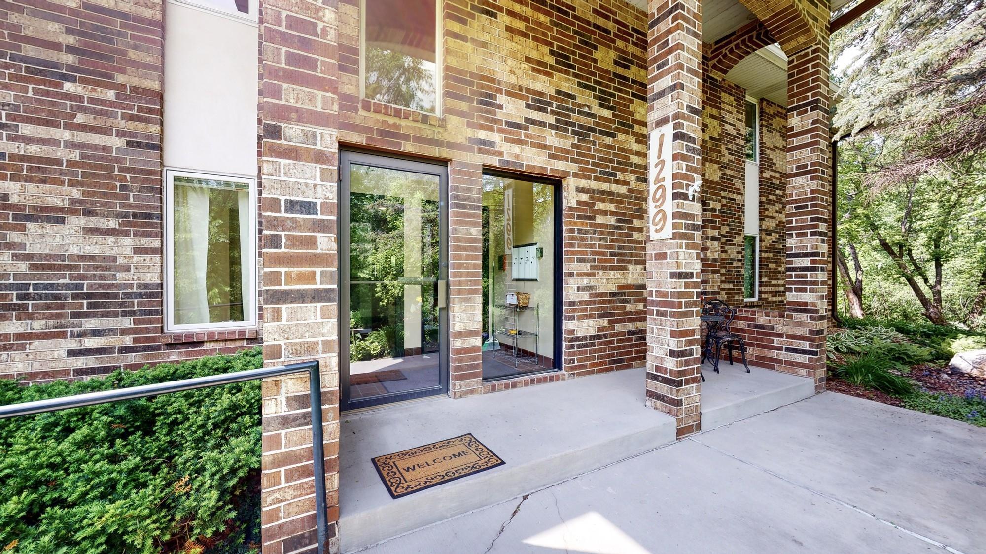 1299 Black Oaks Court N 1D