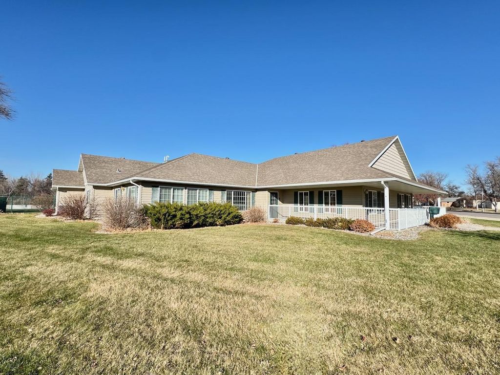 Photo of 521 Oak Street, Breckenridge, MN 56520 (MLS # 6822155)