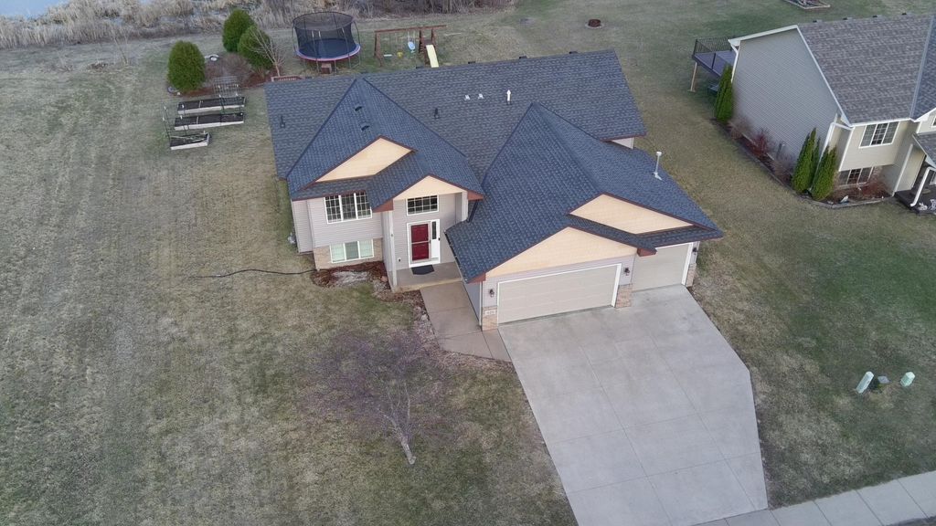 Photo of 929 Farmers Ridge Trail, Belle Plaine, MN 56011 (MLS # 7046249)